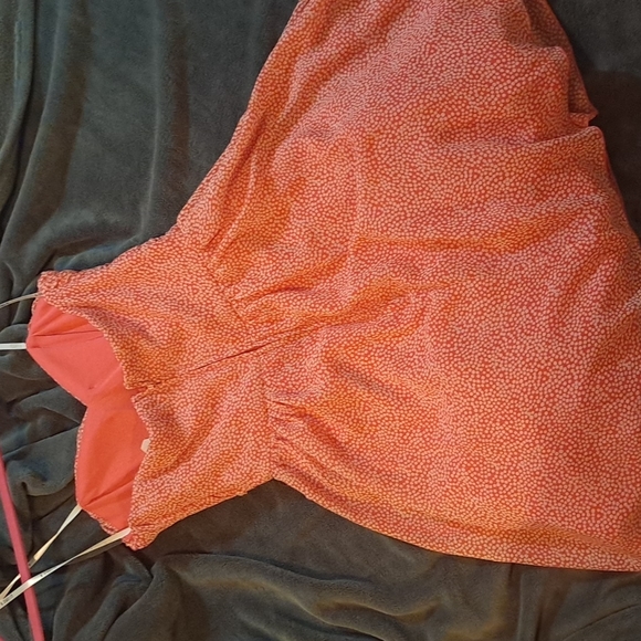 Cute flouncy dress, with under ruffles! - Picture 3 of 4